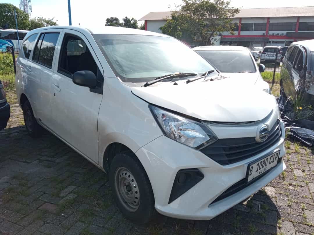 DAIHATSU SIGRA 1.0 D