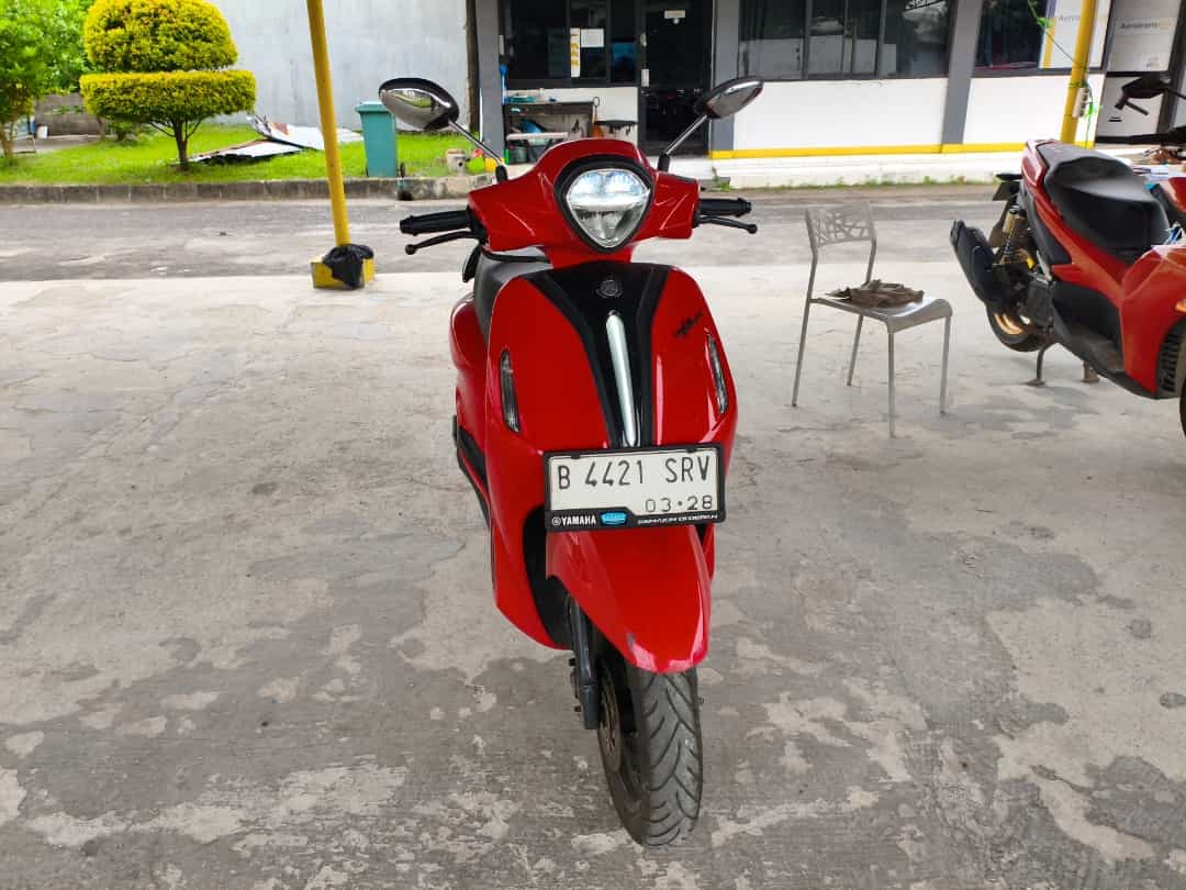 YAMAHA GRAND FILANO NEO