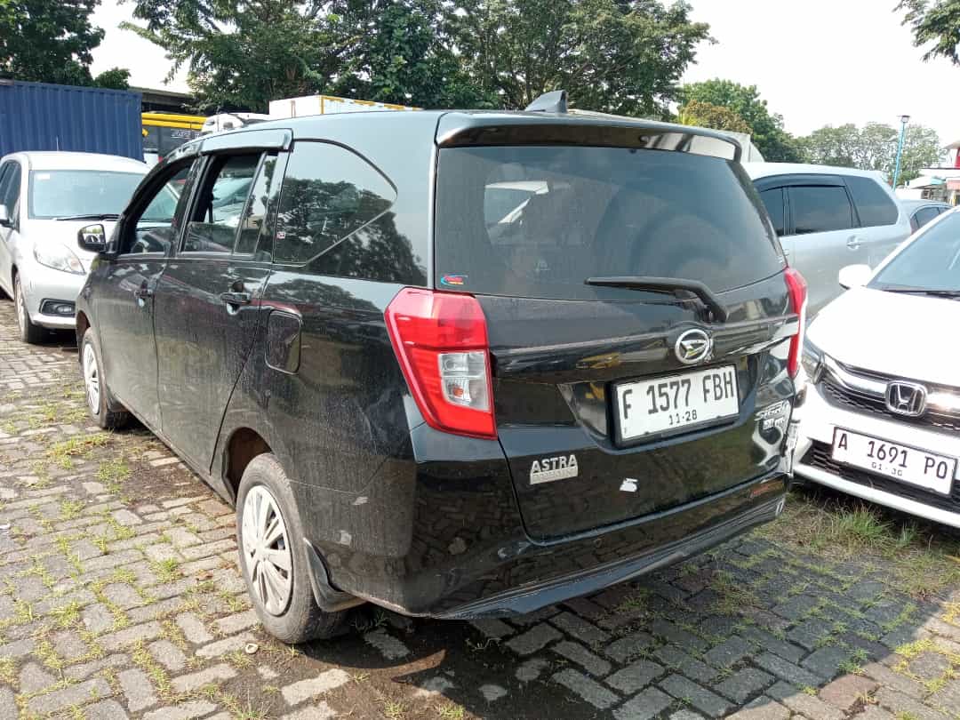 DAIHATSU SIGRA 1.0 M