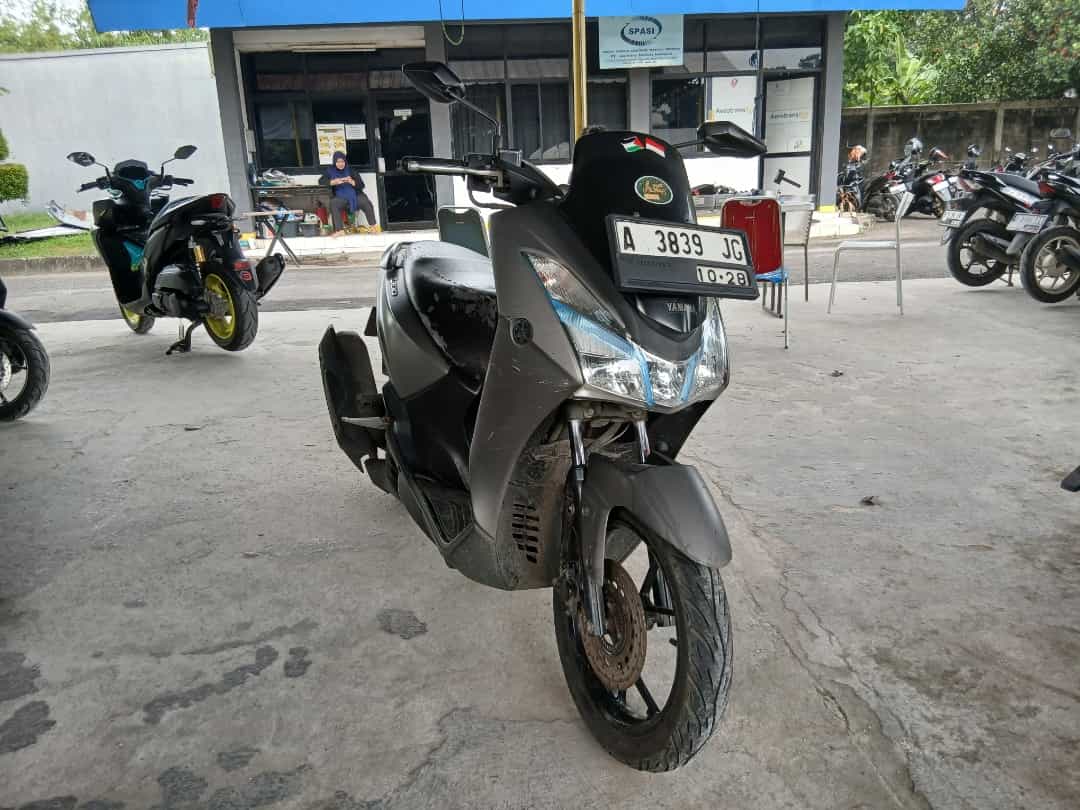 YAMAHA LEXI