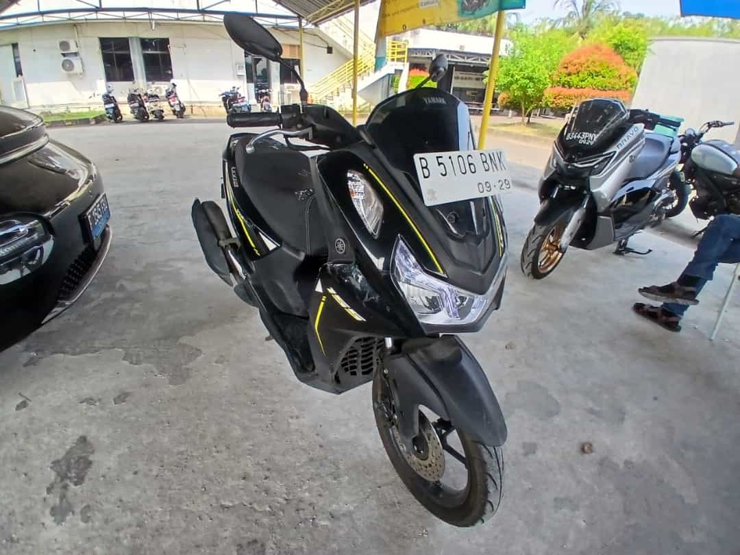 YAMAHA LEXI