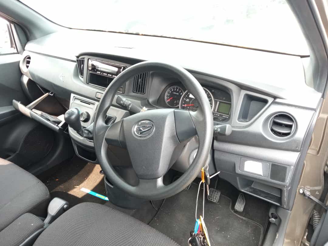 DAIHATSU SIGRA 1.0 M