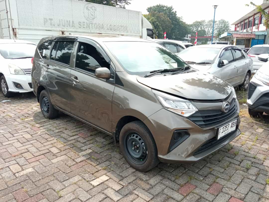 DAIHATSU SIGRA 1.0 M