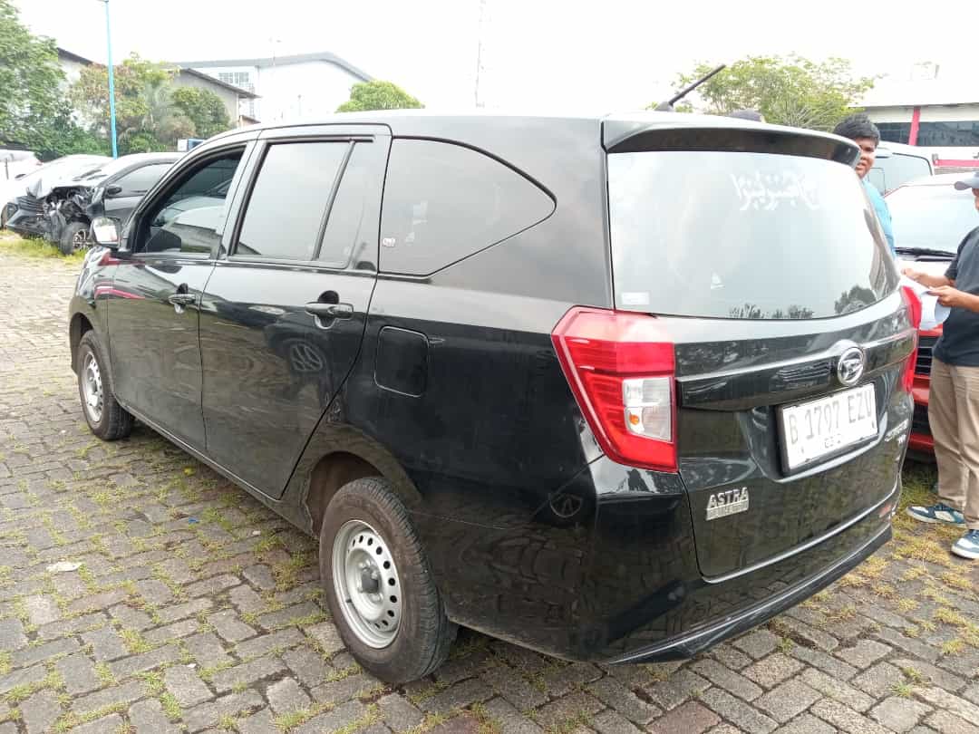 DAIHATSU SIGRA 1.0 D