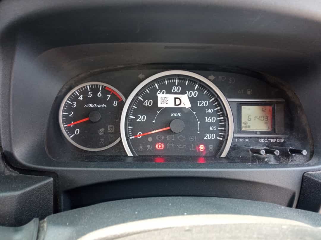 DAIHATSU SIGRA 1.0 M