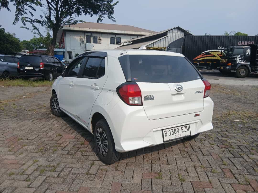 DAIHATSU AYLA 1.0 M
