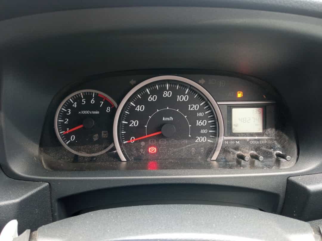 DAIHATSU SIGRA 1.0 M