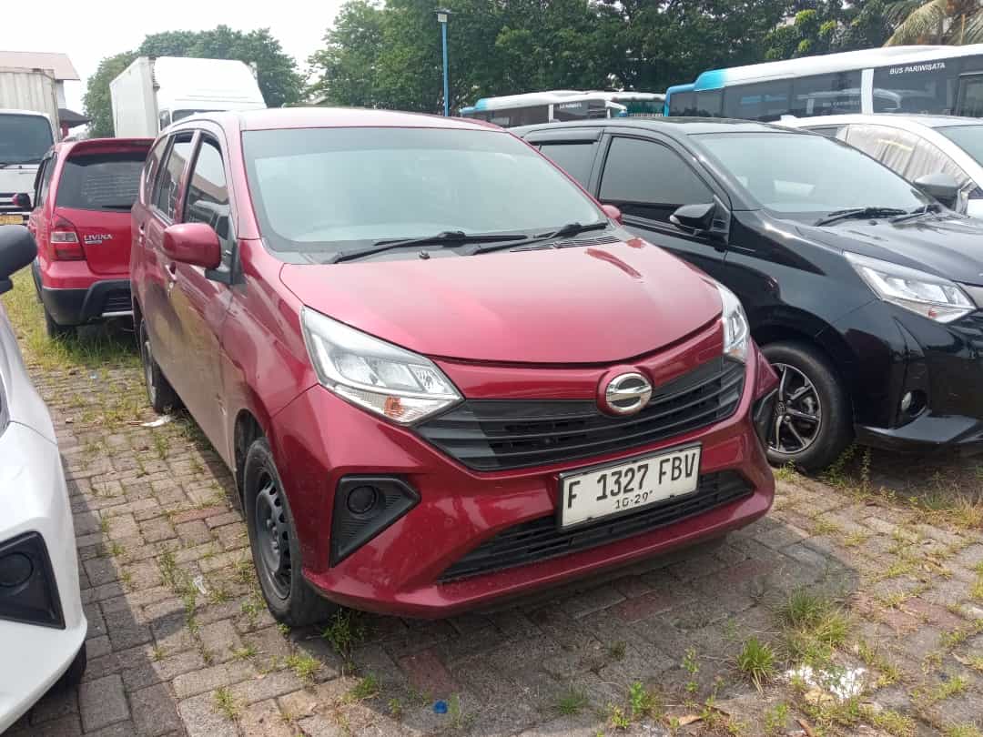 DAIHATSU SIGRA 1.0 M