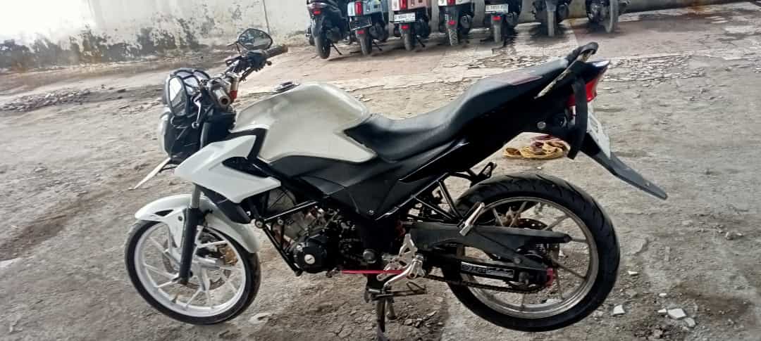 HONDA CBR 150 R