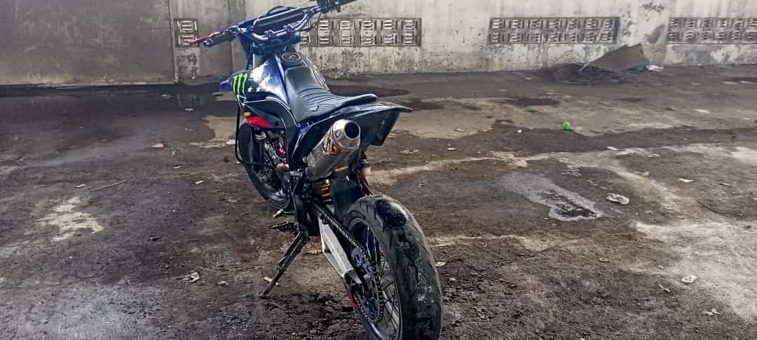 YAMAHA WR 155 R