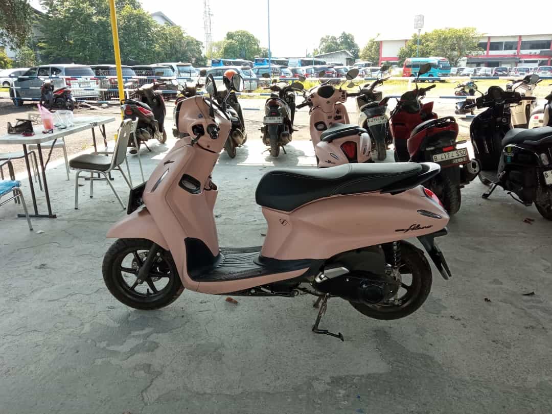 YAMAHA GRAND FILANO NEO