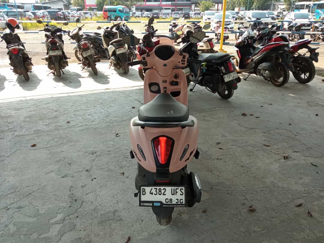 YAMAHA GRAND FILANO NEO