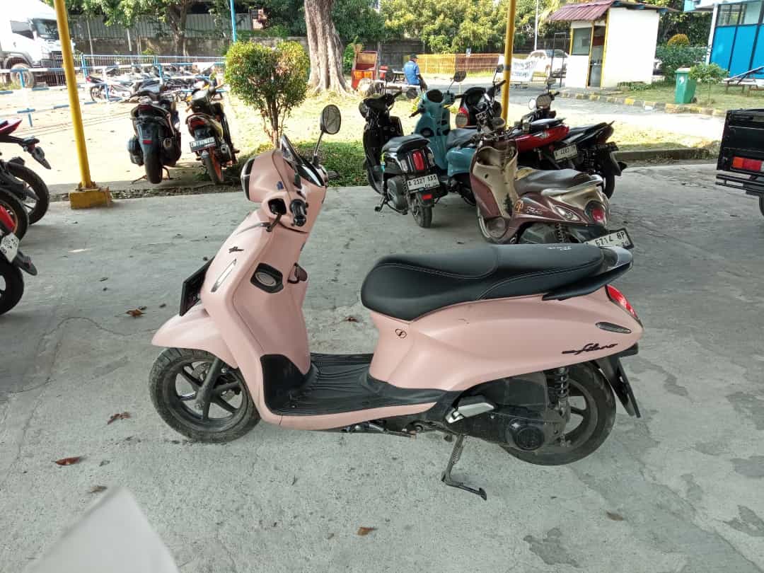 YAMAHA GRAND FILANO NEO