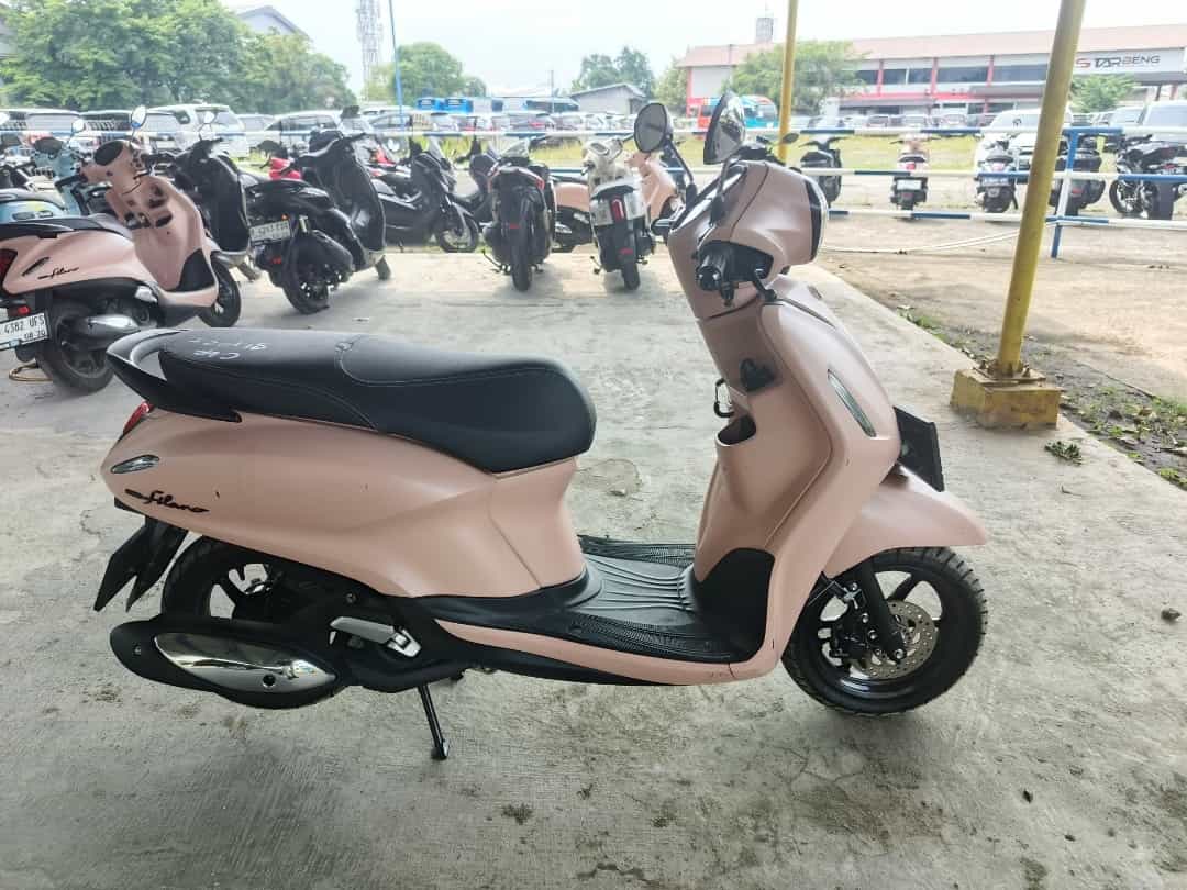 YAMAHA GRAND FILANO NEO