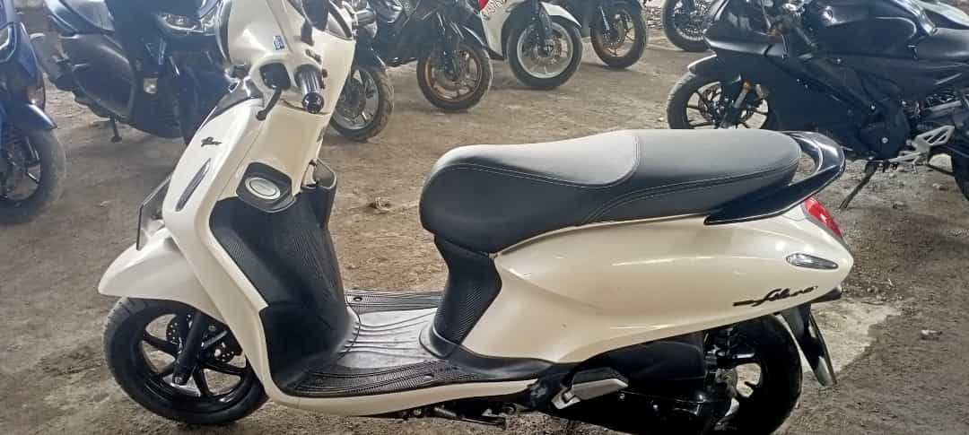 YAMAHA GRAND FILANO NEO