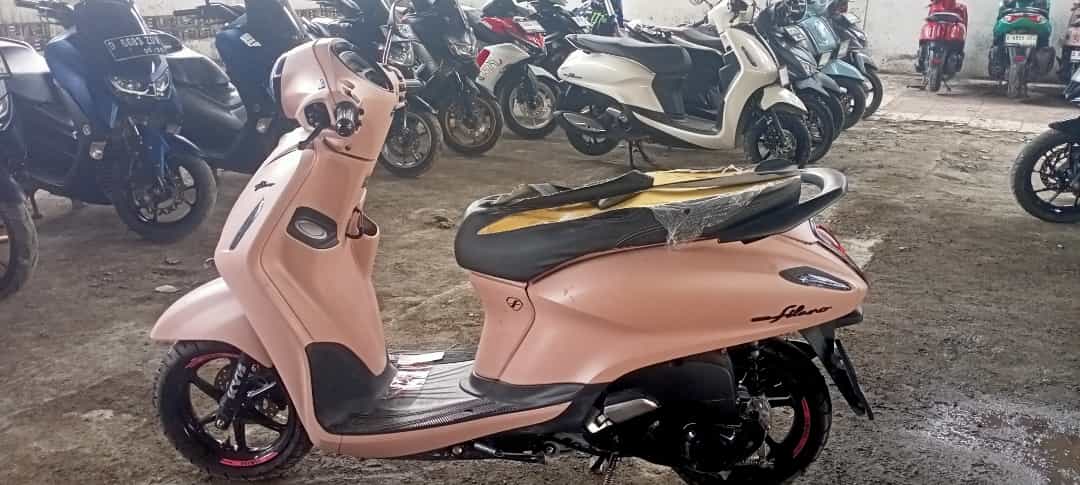 YAMAHA GRAND FILANO NEO