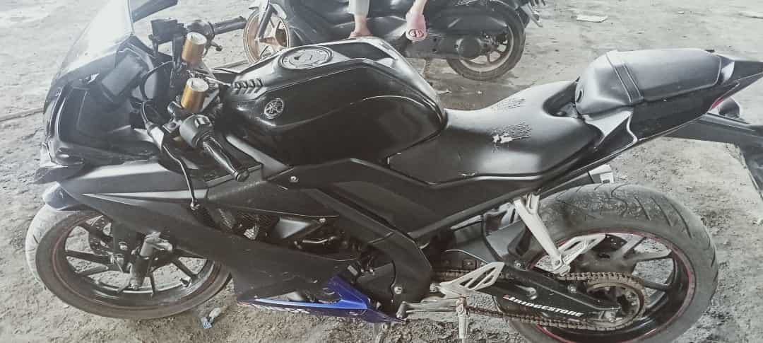 YAMAHA YZF R15