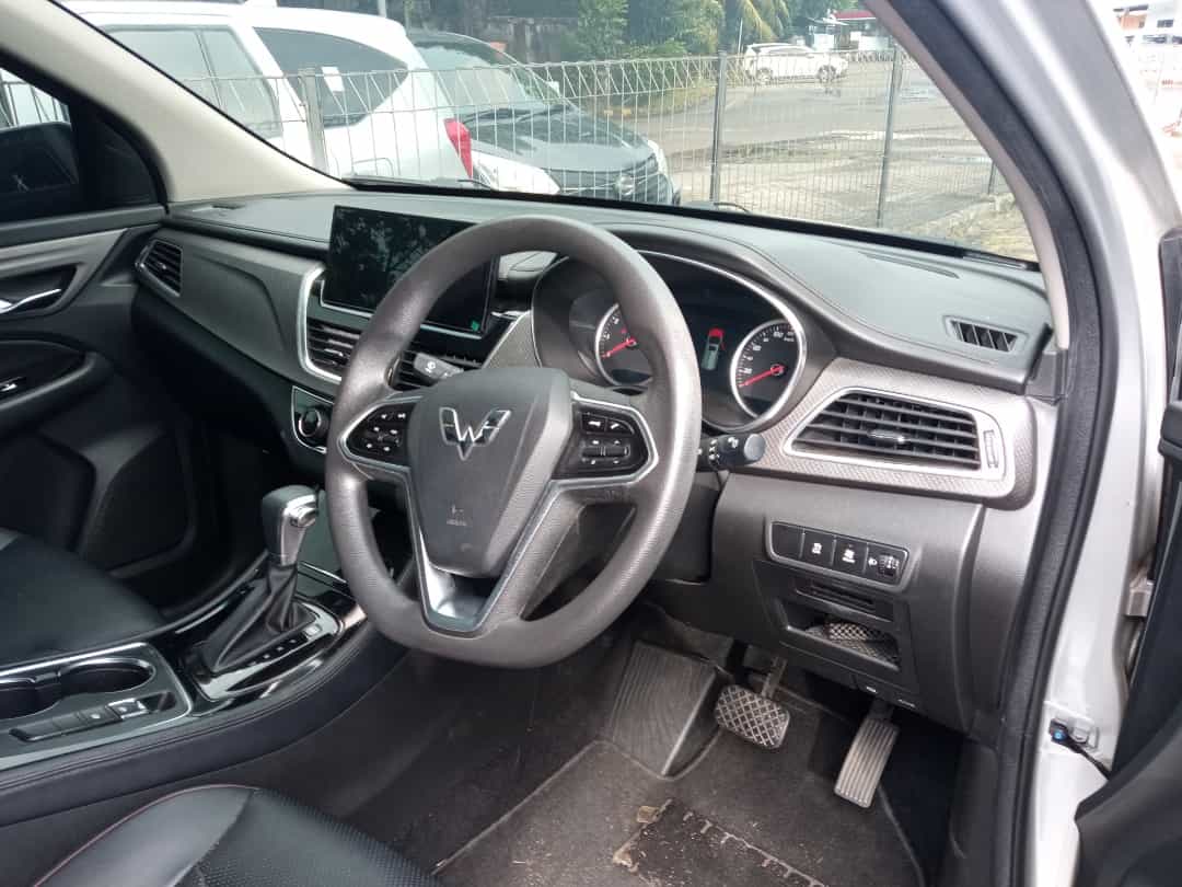 WULING CORTEZ CT 1.5 C