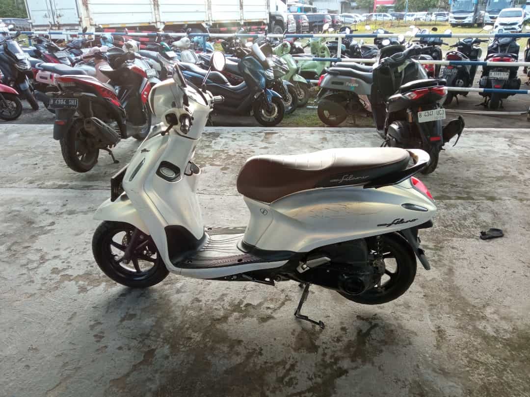 YAMAHA GRAND FILANO NEO