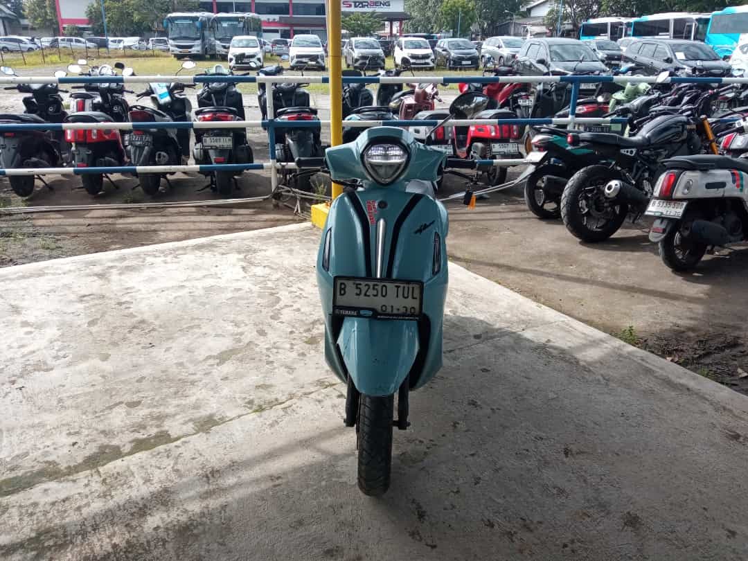 YAMAHA GRAND FILANO NEO