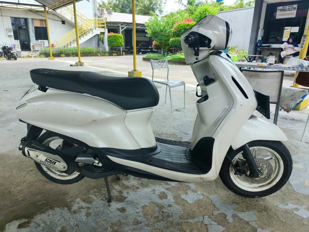 YAMAHA GRAND FILANO NEO