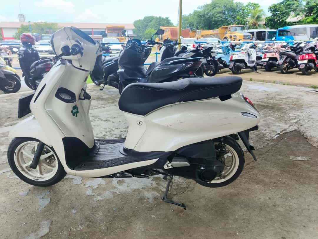 YAMAHA GRAND FILANO NEO