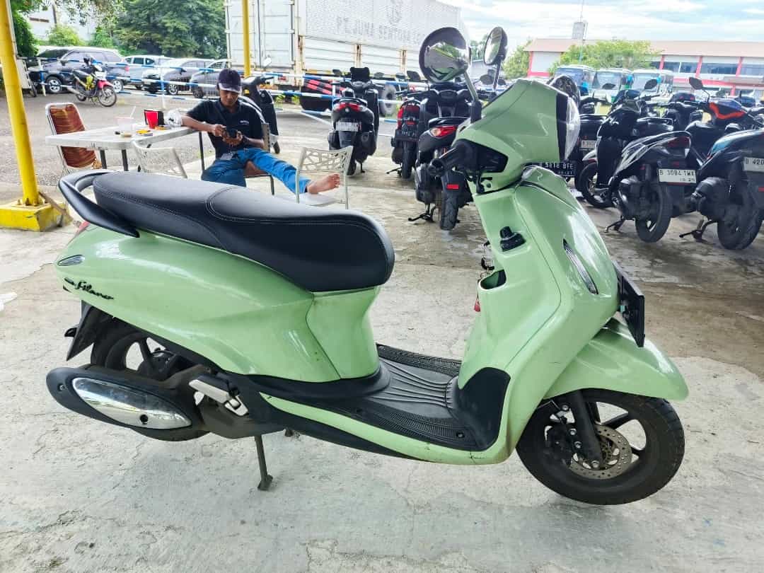 YAMAHA GRAND FILANO NEO