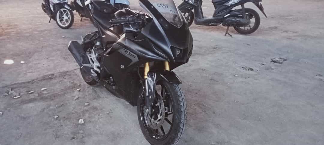 YAMAHA ALL NEW R15 CONNECTED