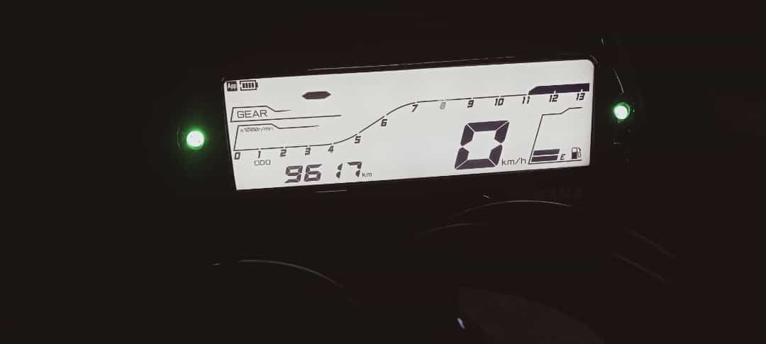 YAMAHA ALL NEW R15 CONNECTED