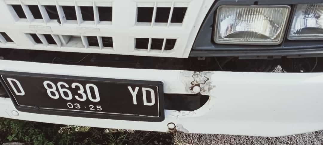 ISUZU NHR 55