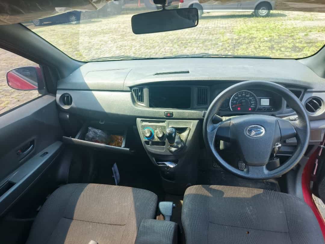 DAIHATSU SIGRA 1.0 M