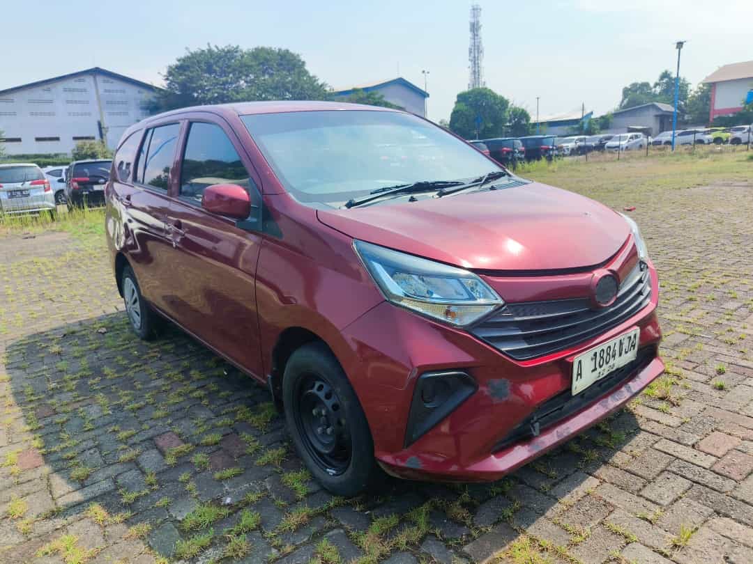 DAIHATSU SIGRA 1.0 M