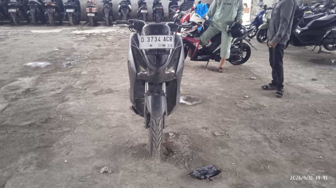 YAMAHA LEXI