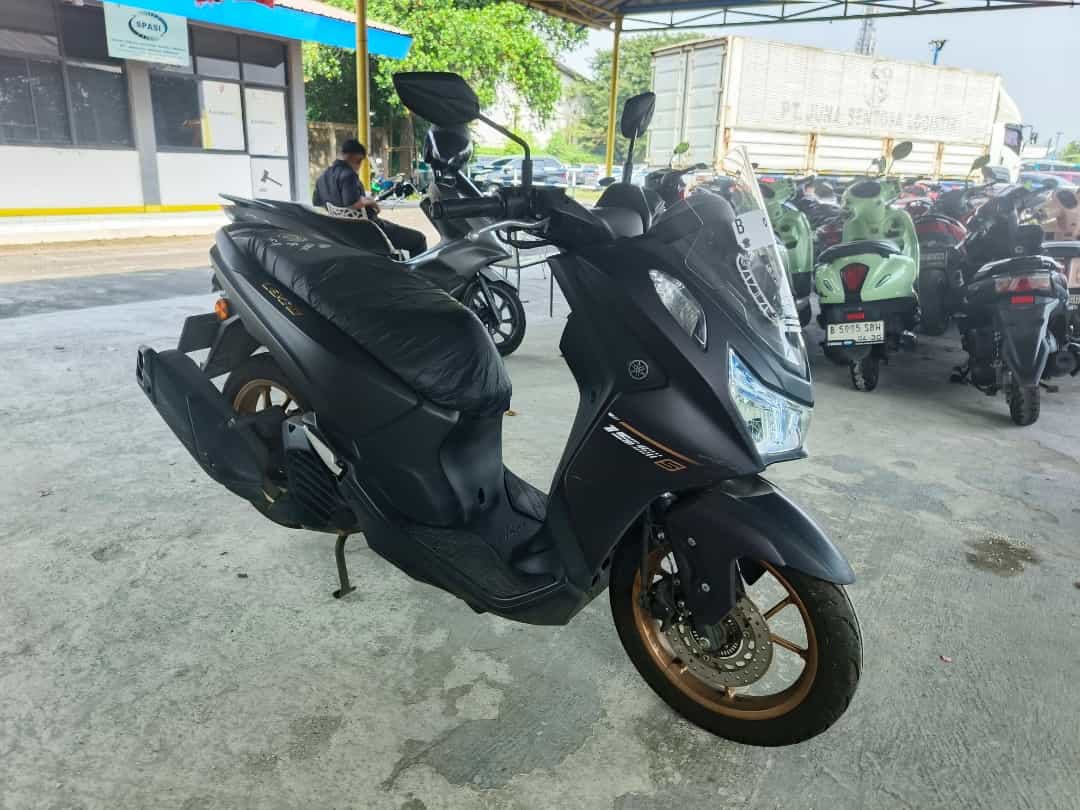 YAMAHA LEXI LX