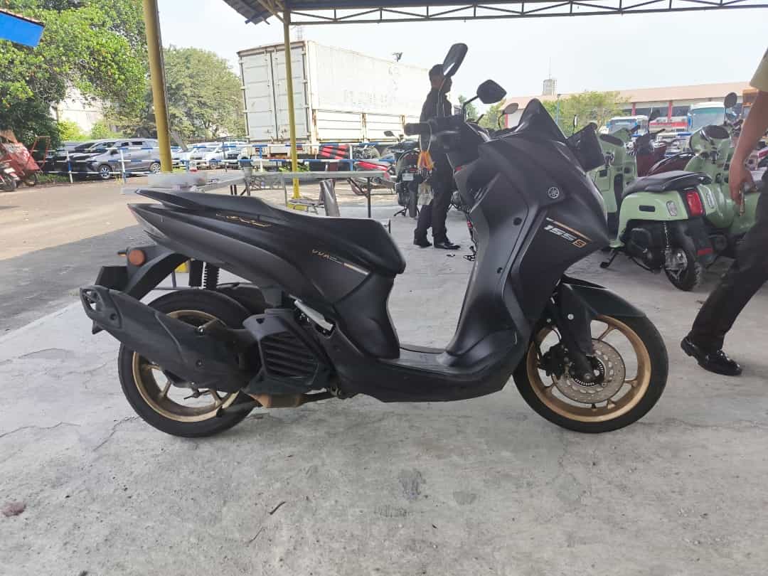 YAMAHA LEXI LX