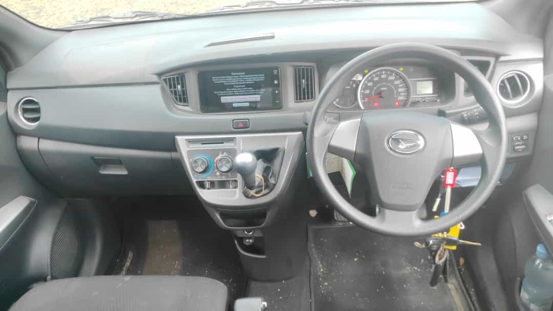 DAIHATSU SIGRA 1.2 R