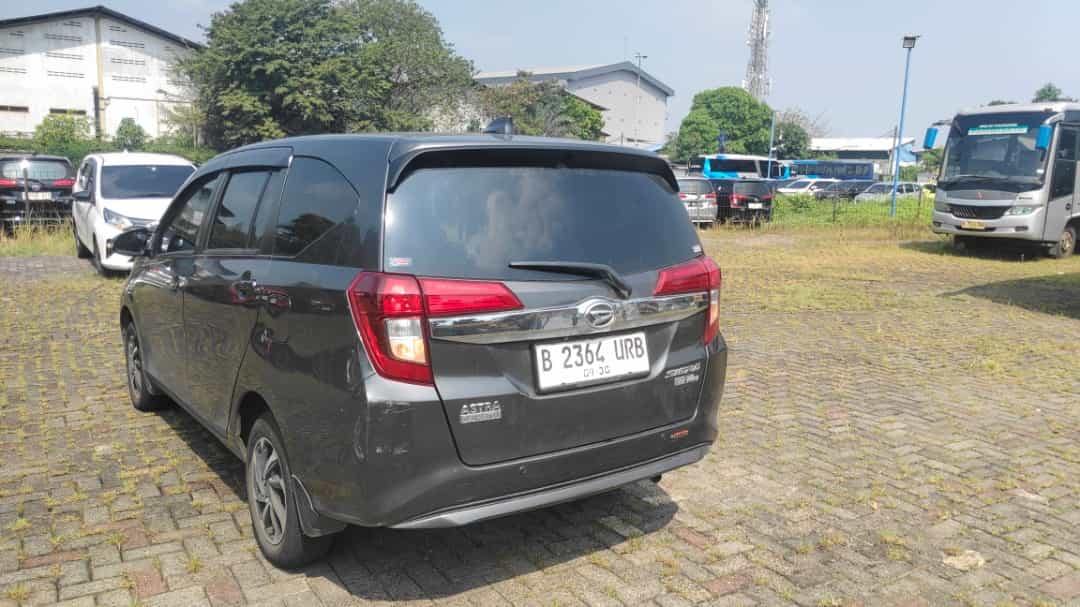 DAIHATSU SIGRA 1.2 R