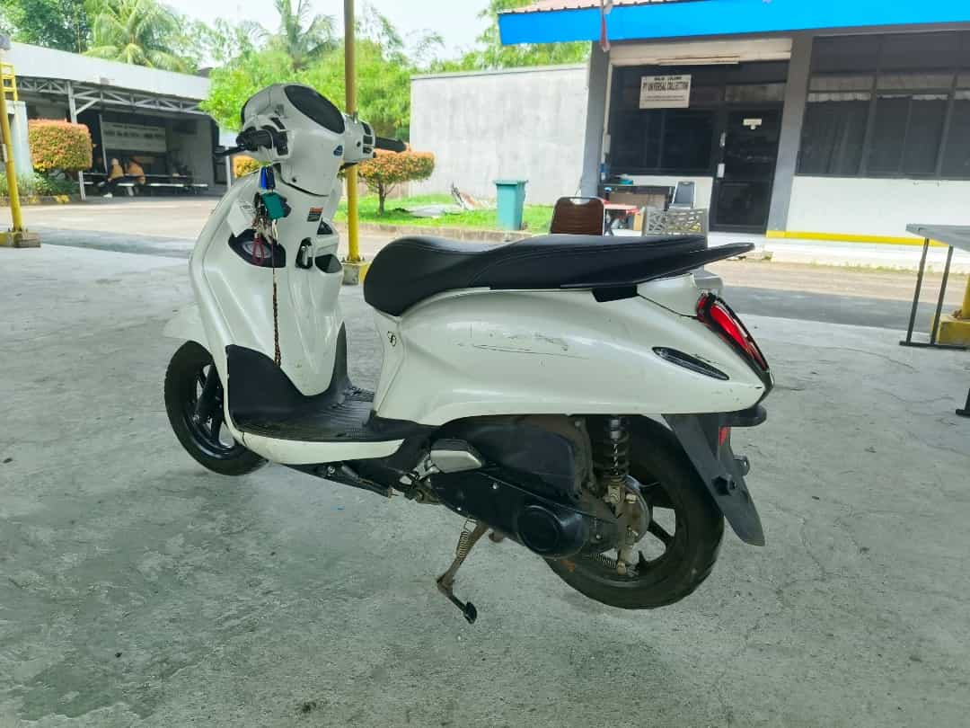 YAMAHA GRAND FILANO NEO